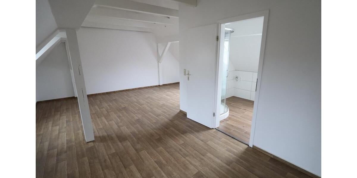 Kleine, gemütliche 2-Zimmer Wohnung im Dachgeschoss - Dr.-Wilhelm-Külz-Str. 16, Doberlug-Kirchhain 2 zimmer