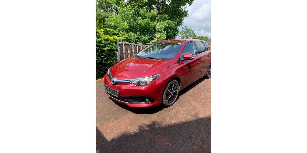 Toyota Auris 70.600 km 10.690 &euro; Wasungen 98634