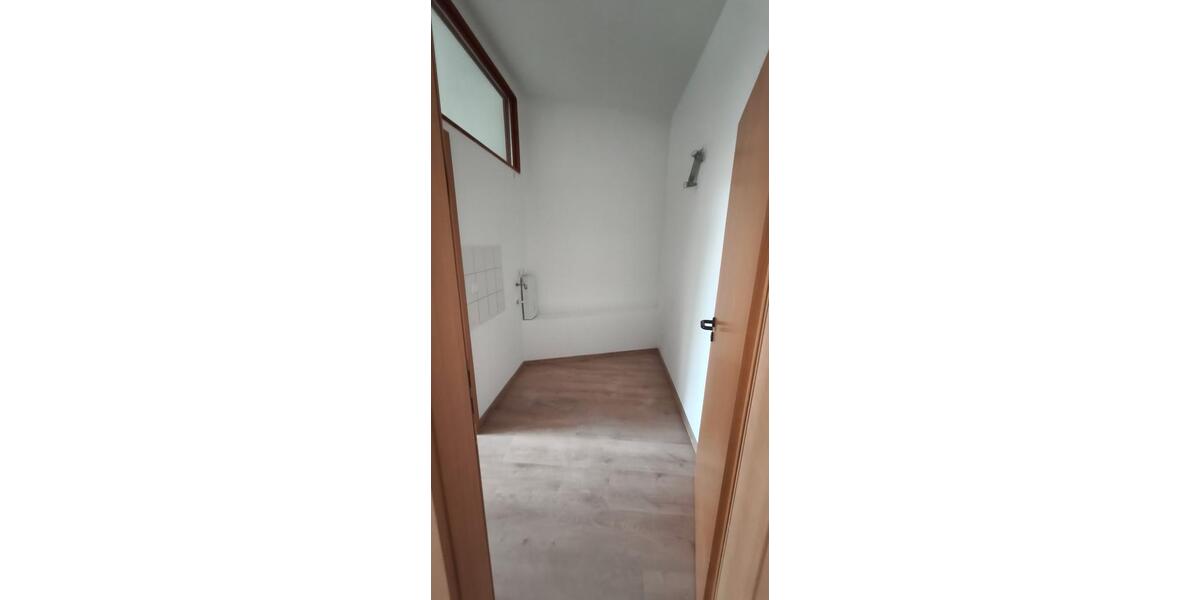 Etagenwohnung Burg - 2 Zimmer, 75 m&sup2;, 450&euro; | Angebot:25900170
