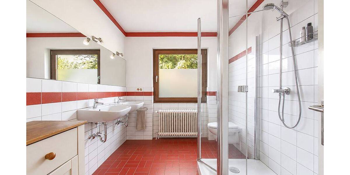 Einfamilienhaus Hamburg Wohldorf-Ohlstedt - 8 Zimmer, 241 m&sup2;, 1.150.000&euro; | Angebot:26902540