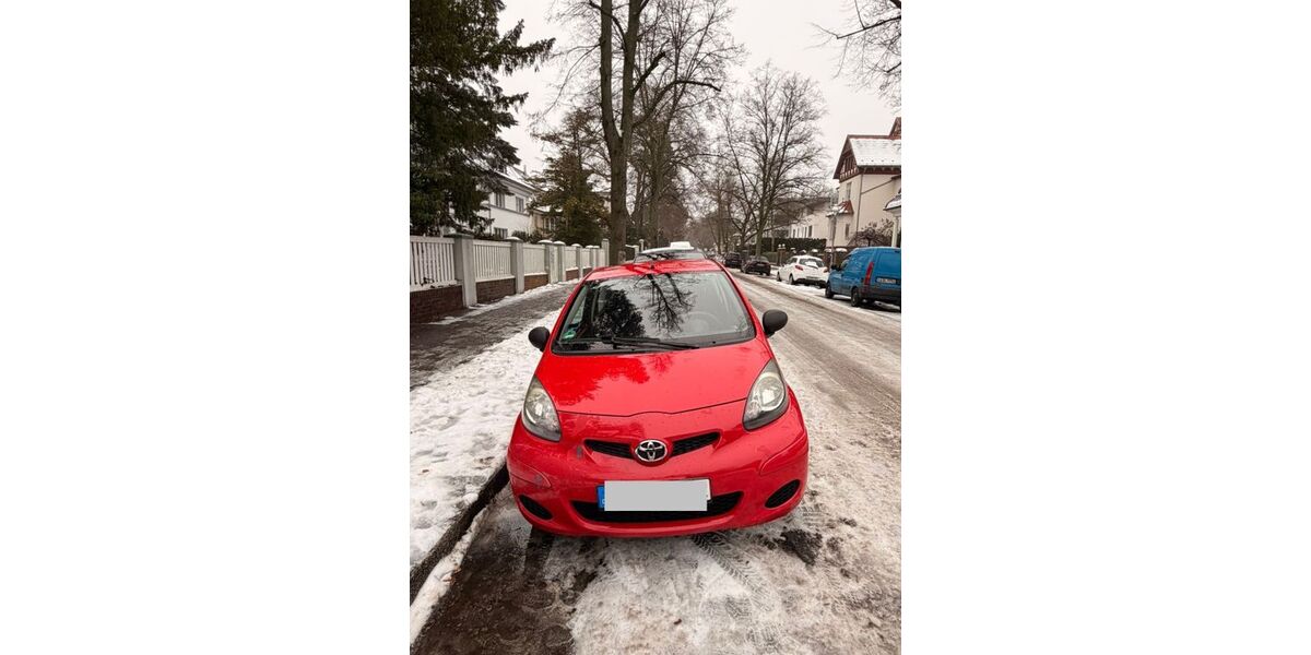Toyota Aygo (X) 140.501 km 3.000 &euro; Berlin 10719