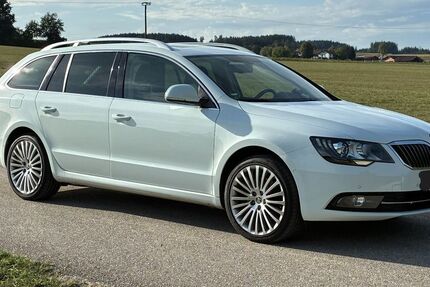 Skoda Superb 158.589 km 11.900 &euro; Niedertaufkirchen 84494