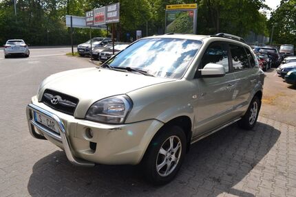 Hyundai TUCSON 129.000 km 3.900 &euro; München 81243