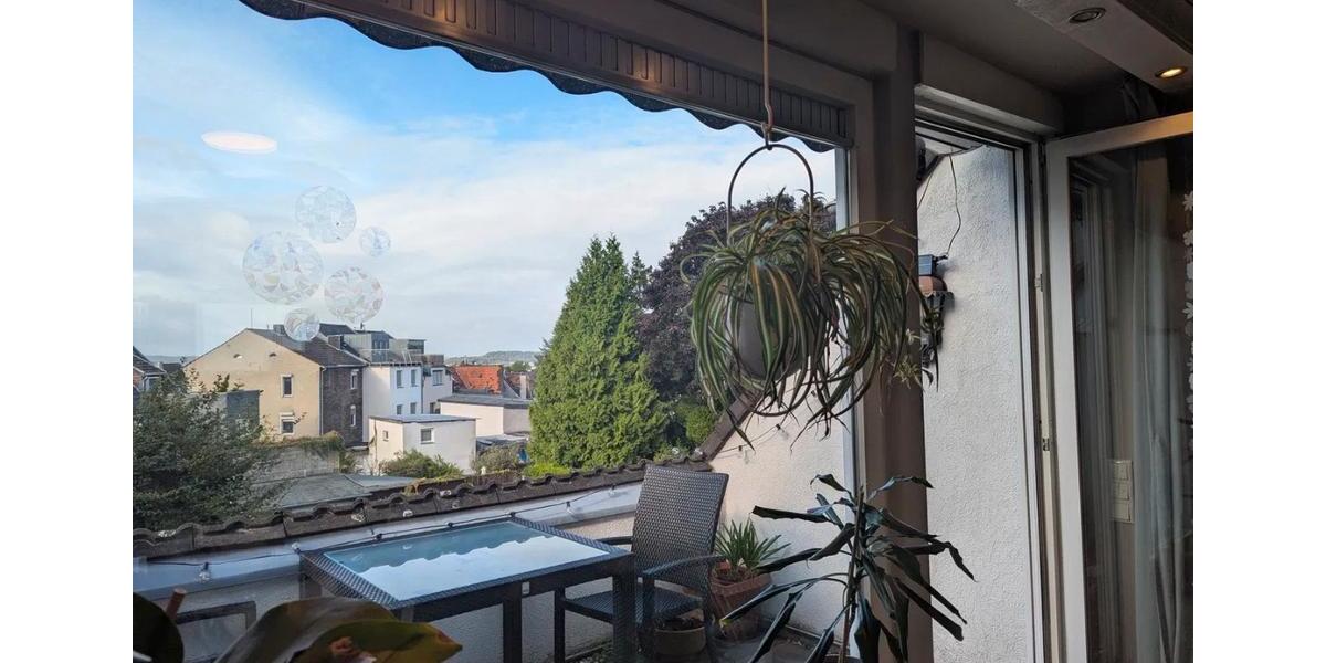 Dachgeschoßwohnung Aachen Eilendorf - 4 Zimmer, 110 m&sup2;, 900&euro; | Angebot:26639552