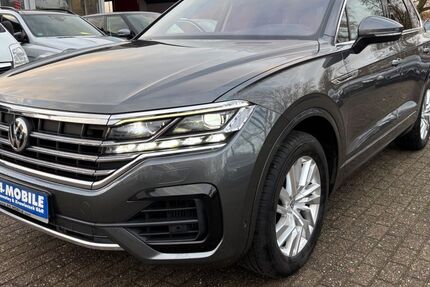 VW Touareg 156.200 km 27.999 &euro; Oldenburg 26129