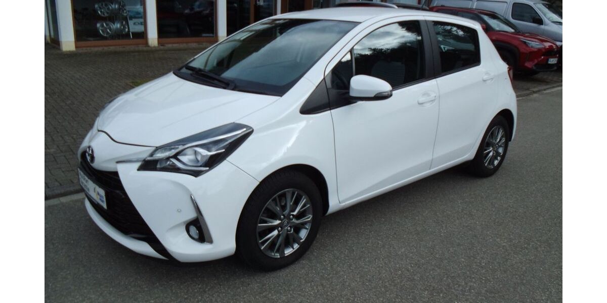 Toyota Yaris 49.077 km 13.590 &euro; Münstertal 79244