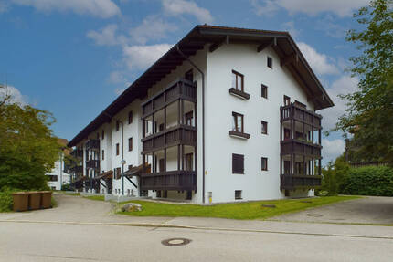 Bad Tölz: Modernisierte 3,5-Zimmer-Wohnung mit drei Loggien -Verfügbar ab dem 01.10.2025 3 zimmer