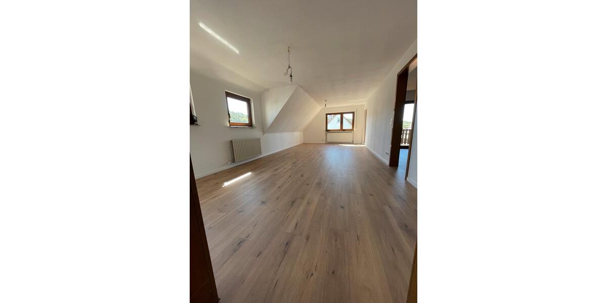 Etagenwohnung Nufringen - 3 Zimmer, 83 m&sup2;, 1.000&euro; | Angebot:26398170
