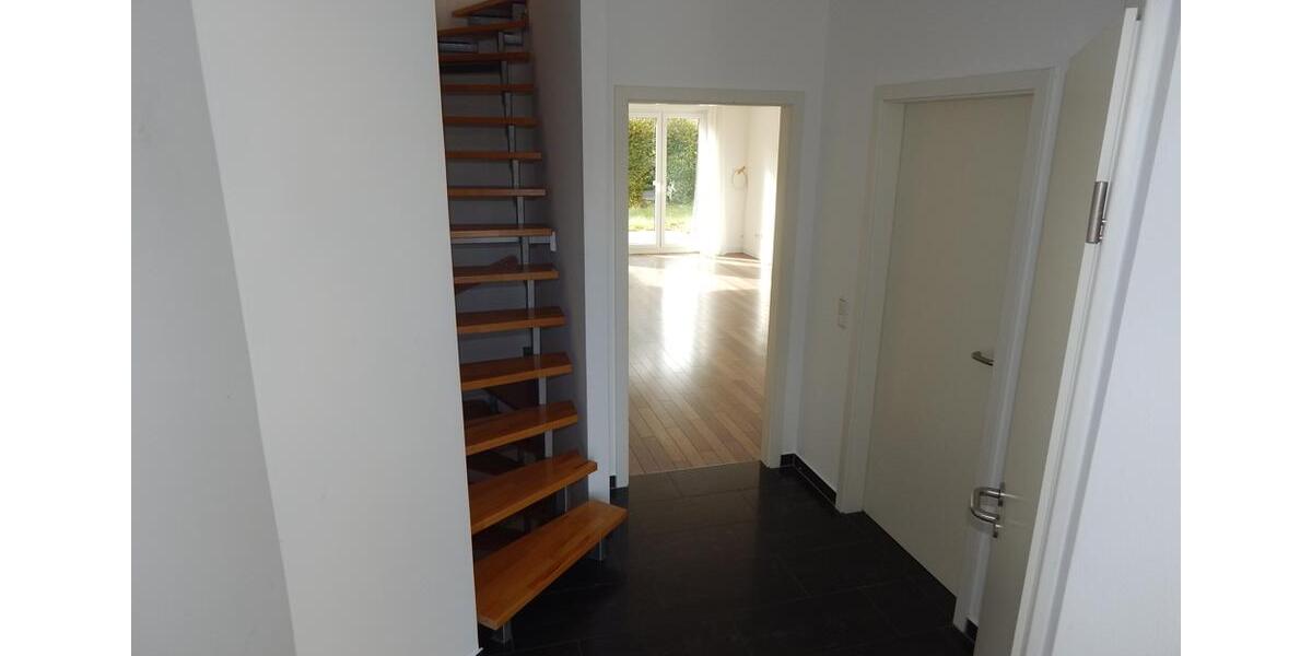 Doppelhaushälfte Leverkusen Bürrig - 4 Zimmer, 155 m&sup2;, 1.900&euro; | Angebot:25472479
