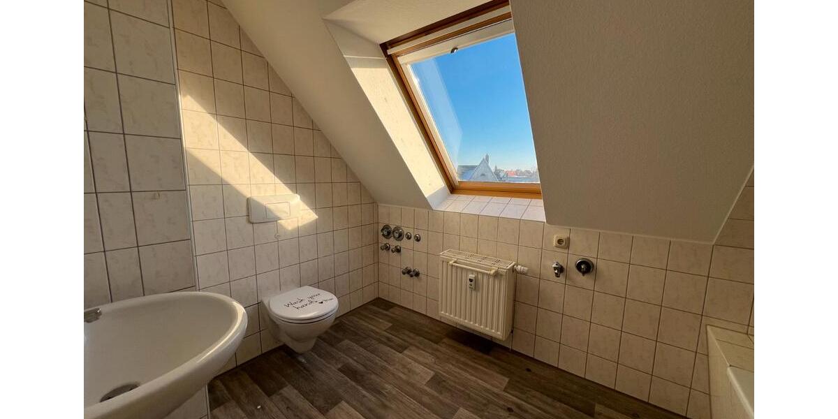 Dachgeschoßwohnung Riesa - 3 Zimmer, 92 m&sup2;, 665&euro; | Angebot:26661289