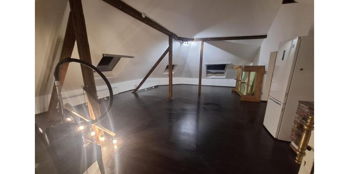 Dachgeschoßwohnung Essen Stadtbezirk VI - 2.5 Zimmer, 75 m&sup2;, 600&euro; | Angebot:25552920