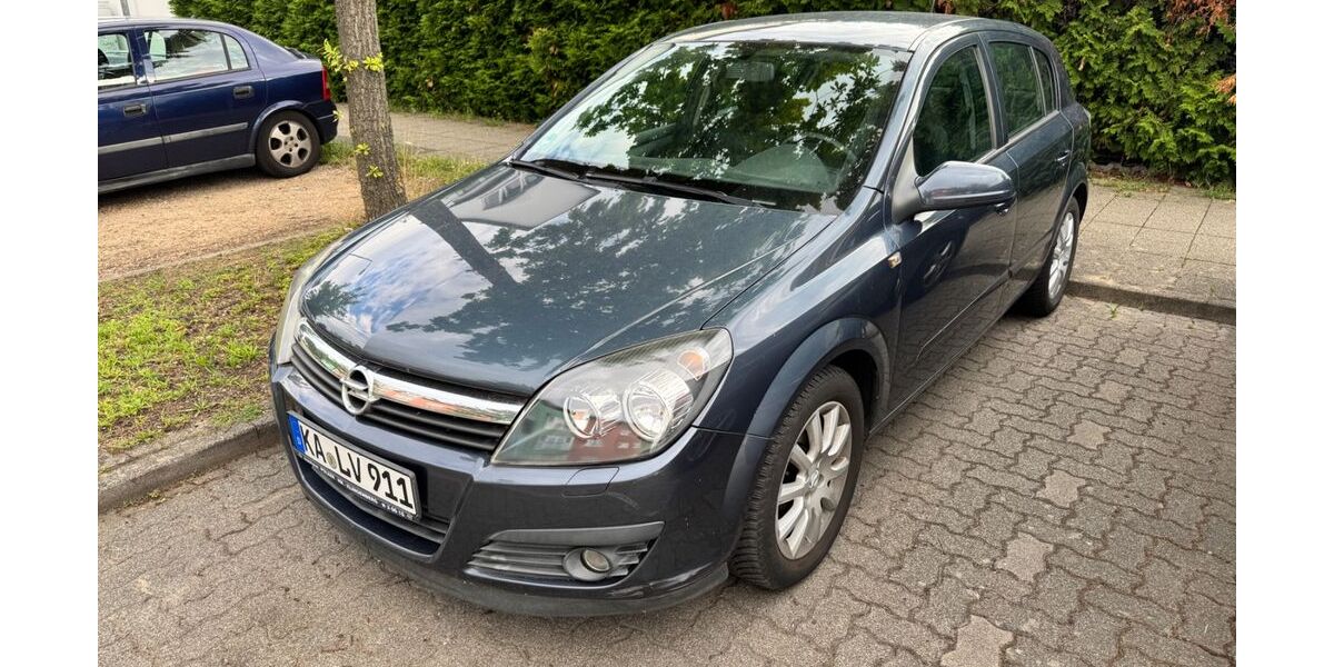 Opel Astra 151.000 km 1.490 &euro; Karlsruhe 76189