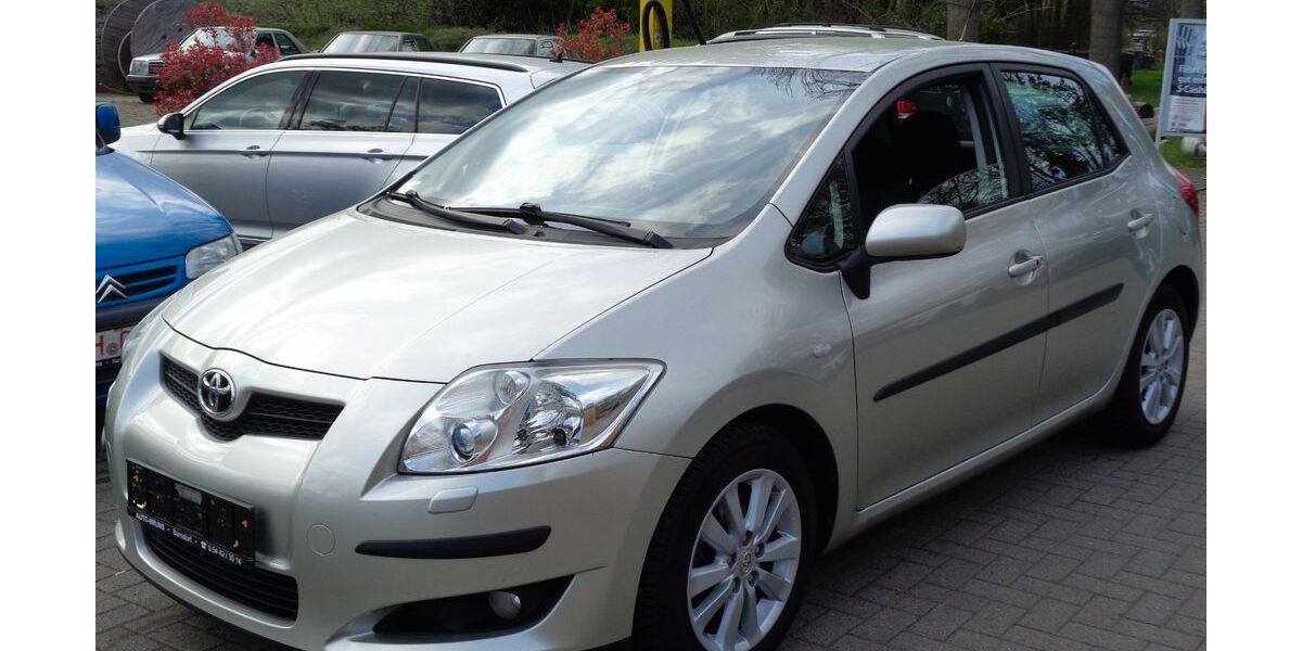 Toyota Auris 114.000 km 6.900 &euro; Barnstorf 49406