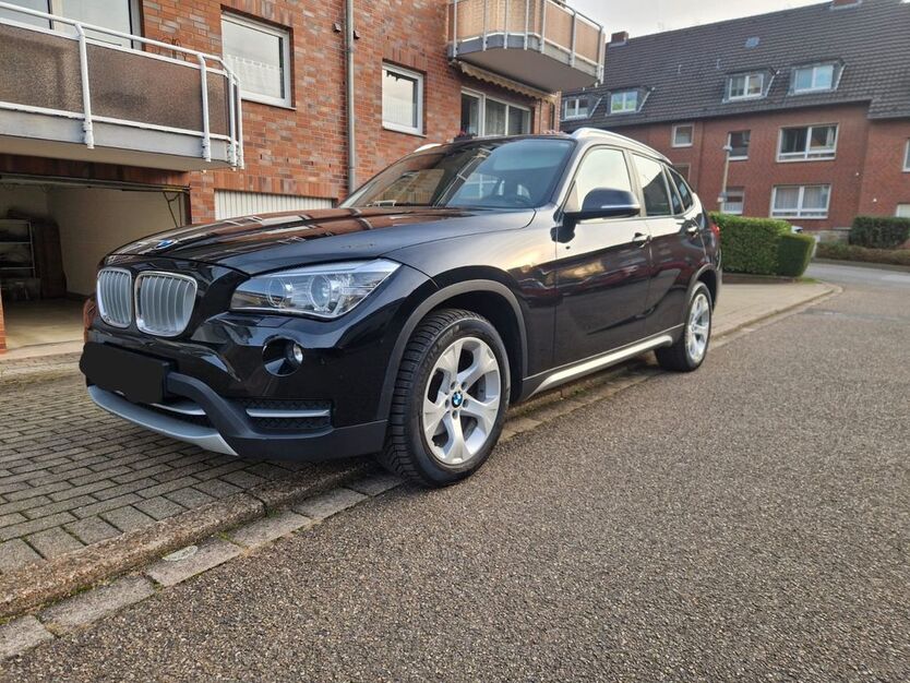 BMW X1 219.000 km 12.499 € Essen 45359