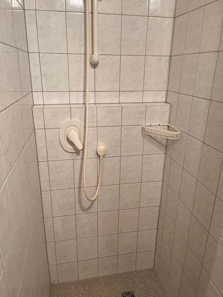 Schöne 2 Zimmer Wohnung zu vermieten in Esslingen Hegensberg zimmer