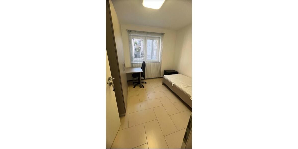 Etagenwohnung Karlsruhe Neureut - 4 Zimmer, 61 m&sup2;, 340&euro; | Angebot:26671463