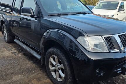 Nissan Navara 198.527 km 7.900 &euro; Lübeck 23568