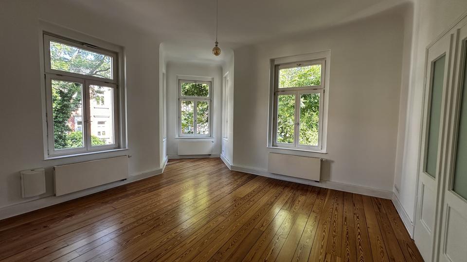 Villa Markkleeberg - 7 Zimmer, 307 m&sup2;, 3.950&euro; | Angebot:23198094