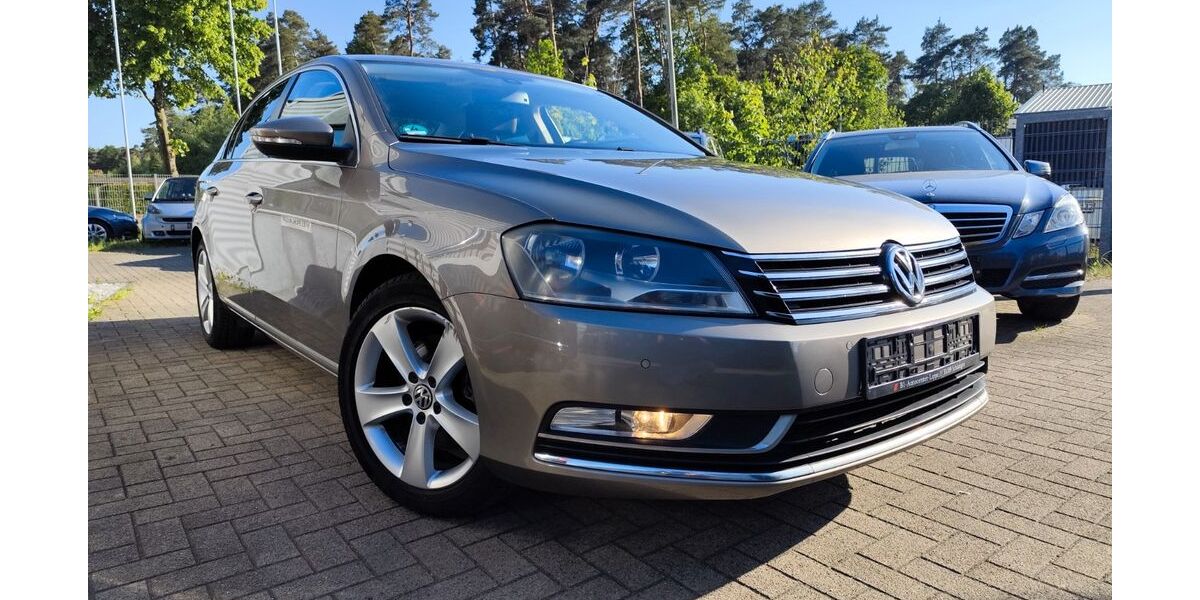 VW Passat 152.453 km 6.400 &euro; Schlangen 33189