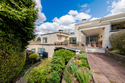 LUXURIÖSES HAUS-IN-HAUS ANWESEN MIT INDOOR-POOL IN TOPLAGE VOM KÖNIGSTEINER JOHANNISWALD - Haus Königstein | Angebot:26441626