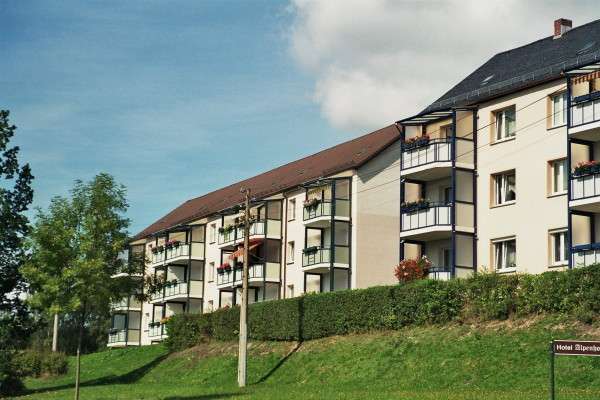 Wohnung zum Mieten in Markneukirchen 260 € 48.95 m²