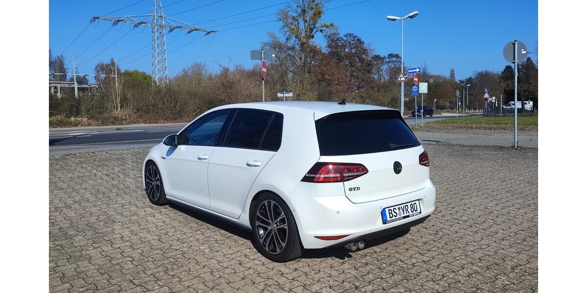 VW Golf 209.000 km 13.500 &euro; Braunschweig 38100