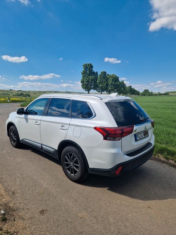 Mitsubishi Outlander 144.000 km 17.200 € Harxheim 55296