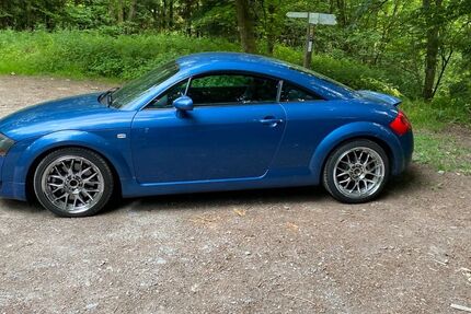 Audi TT 209.789 km 4.890 &euro; Grünenplan 31073
