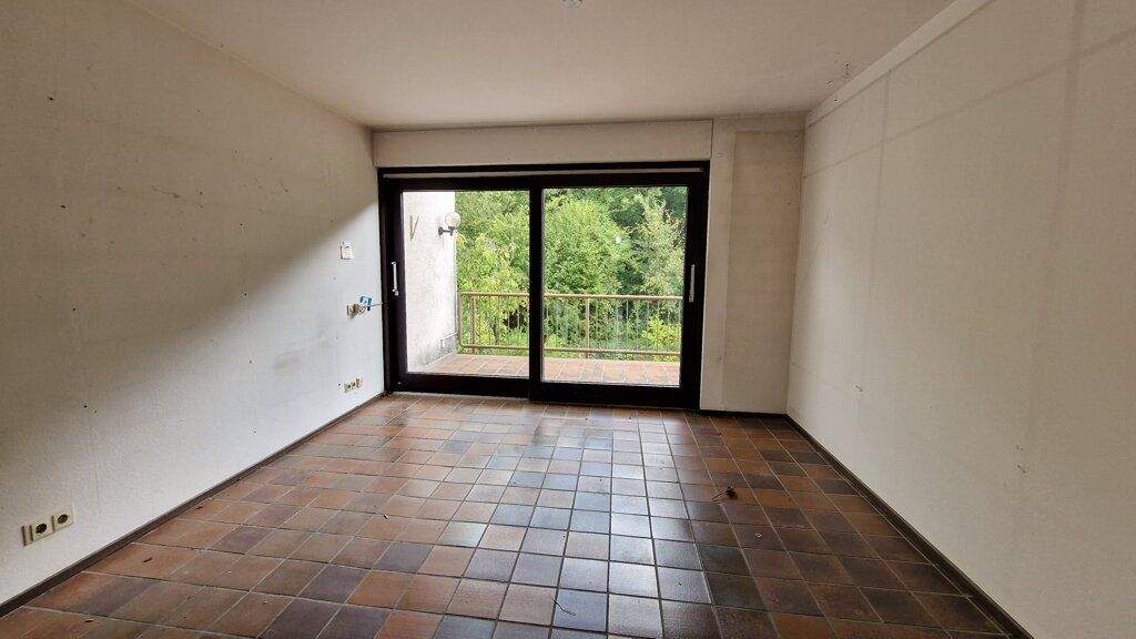 Großes, modernisierungsbedürftiges Einfamilienhaus mit 5 Schlafzimmern und drei Bädern in Richterich 7 zimmer