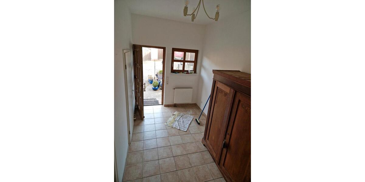 Erdgeschoßwohnung Fritzlar - 2 Zimmer, 95 m&sup2;, 650&euro; | Angebot:25613915