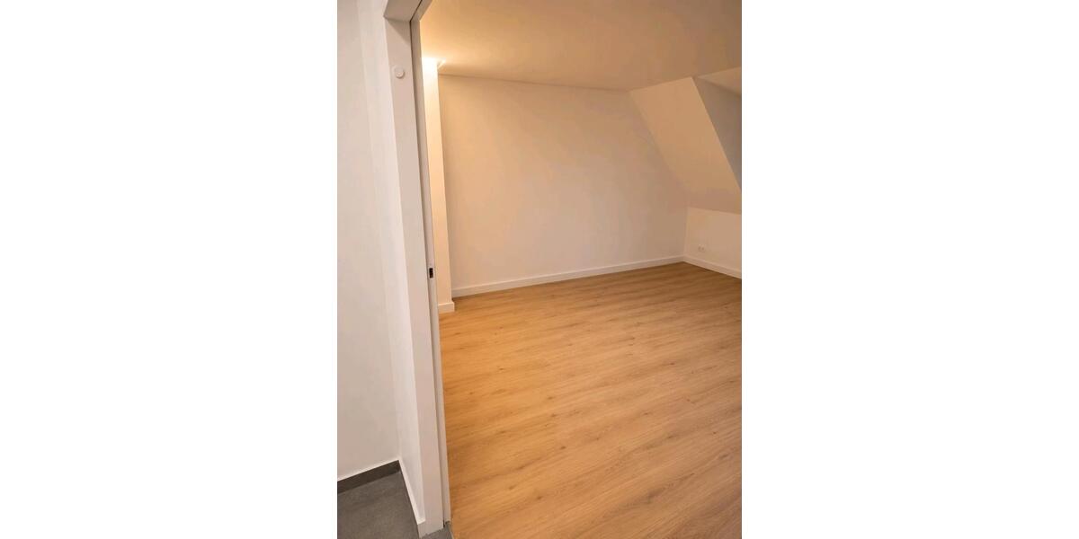 Dachgeschoßwohnung Wuppertal Gemarkung Langerfeld - 3 Zimmer, 73 m&sup2;, 169.000&euro; | Angebot:26820911