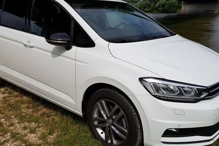 VW Touran 59.700 km 24.600 &euro; Regensburg 93055