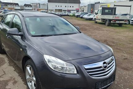 Opel Insignia 271.000 km 2.999 € Paderborn 33100