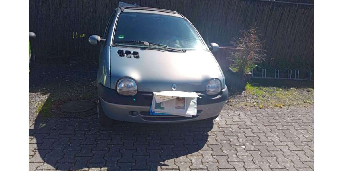 Renault Twingo 210.000 km 1.270 &euro; Hanau 63452