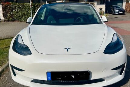 Tesla Model 3 97.000 km 21.200 &euro; Rheine 48431