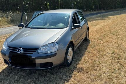 VW Golf 266.000 km 2.000 &euro; Waldsolms 35647
