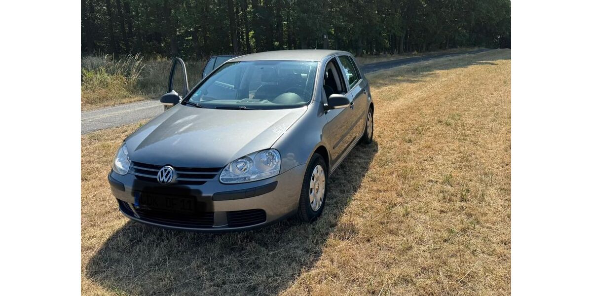 VW Golf 266.000 km 2.000 &euro; Waldsolms 35647