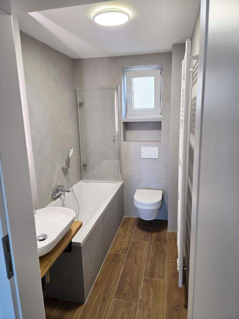 2 Zimmer Wohnung in Fürth komplett renoviert mit Balkon zentrale Lage in Fürth PROVISIONSFREI 2 zimmer