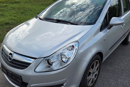 Opel Corsa 136.000 km 1.590 &euro; Tauberbischofsheim 97941