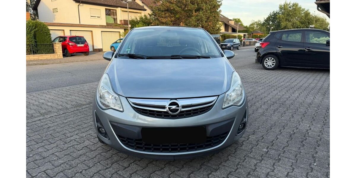 Opel Corsa 102.500 km 3.899 &euro; Rüsselsheim 65428