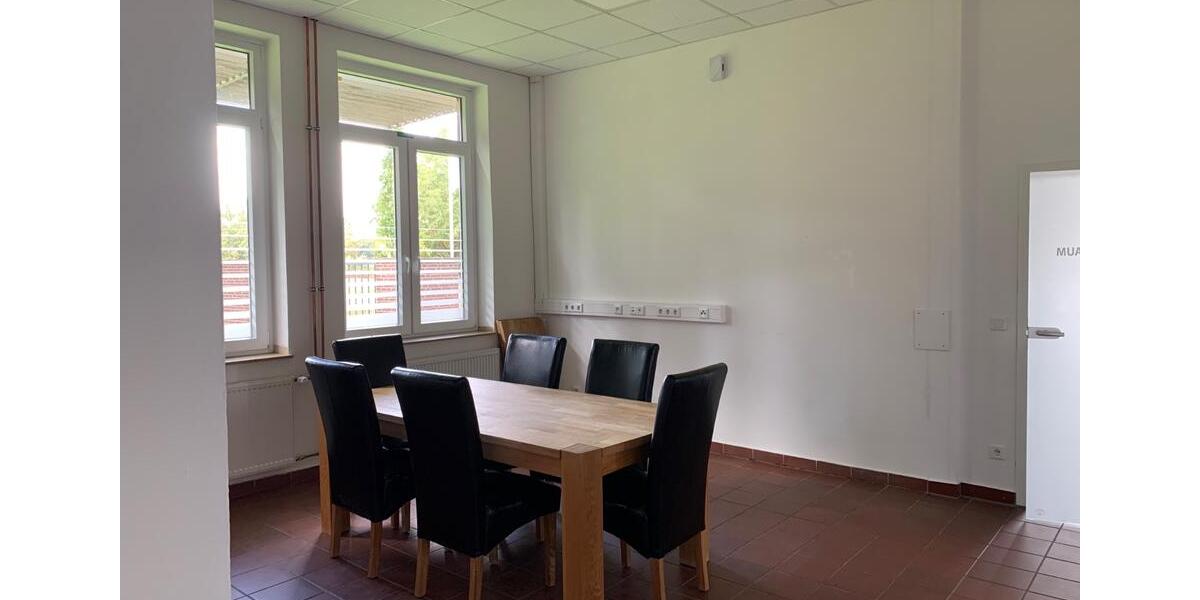 Büroräume Lagerräume zu vermieten Gewerbepark Nord West zimmer