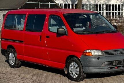 Toyota Hiace 267.142 km 7.999 &euro; Wuppertal 42389