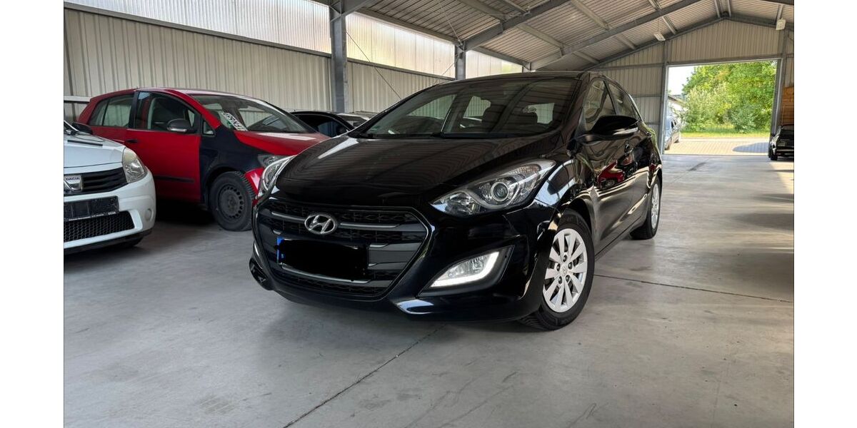 Hyundai i30 116.333 km 8.490 &euro; Nieder-Olm 55268