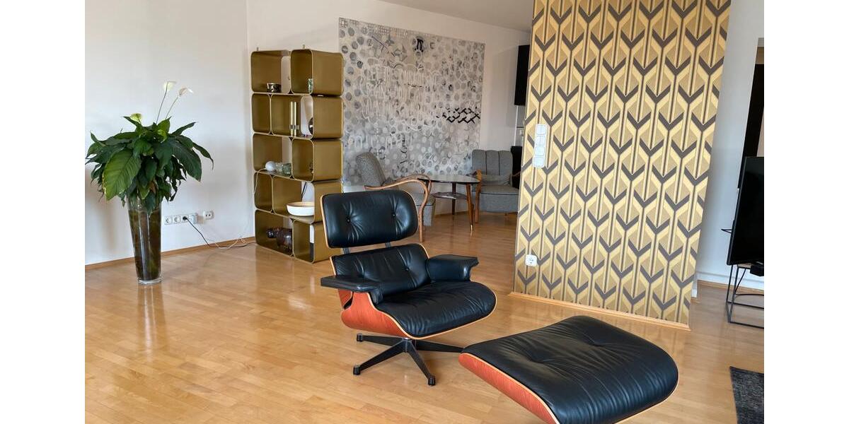 Dachgeschoßwohnung München Maxvorstadt - 3 Zimmer, 140 m&sup2;, 1.900&euro; | Angebot:26035484
