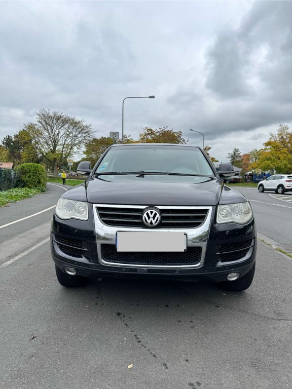 VW Touareg 259.000 km 4.250 € Frankfurt 60529