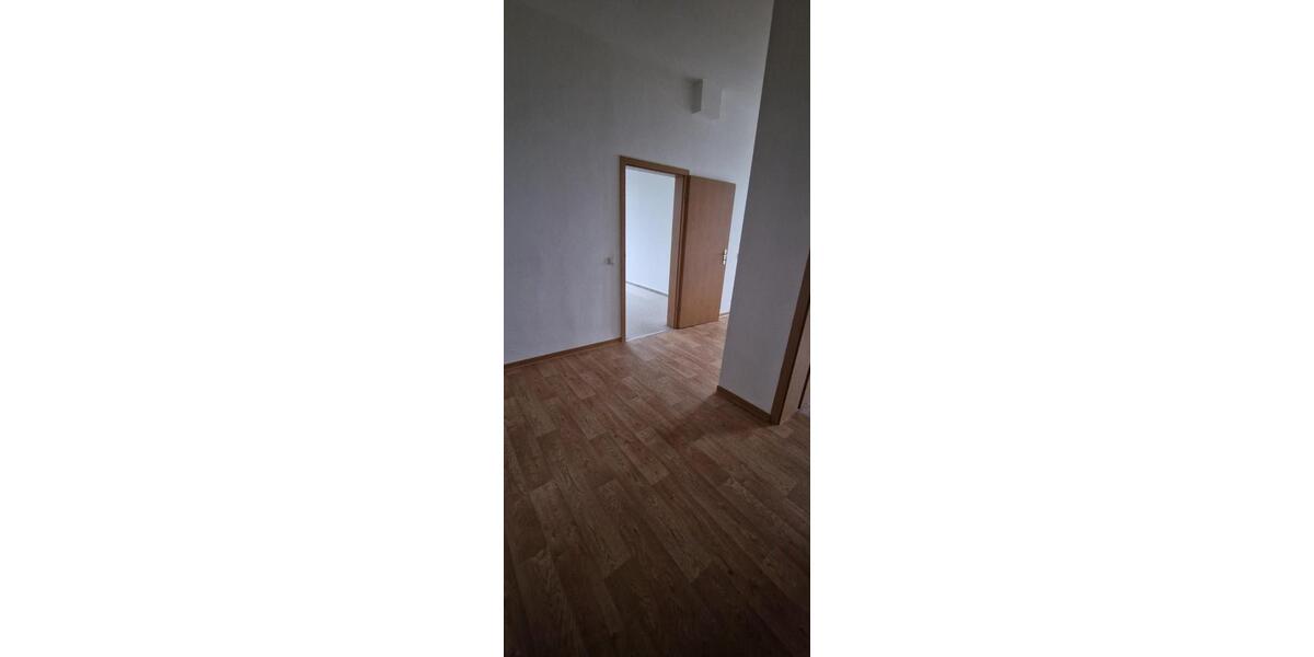 Etagenwohnung Finsterwalde - 2 Zimmer, 67 m&sup2;, 350&euro; | Angebot:26148312