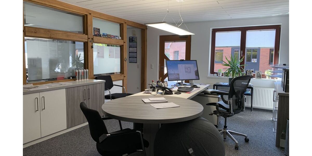 Gebotsverfahren für den schlauen Handwerker: Gewerbe- u. Bürogebäude, mit überragendes Wohnhaus - Gewerbeobjekt Stolzenau | Angebot:26302383