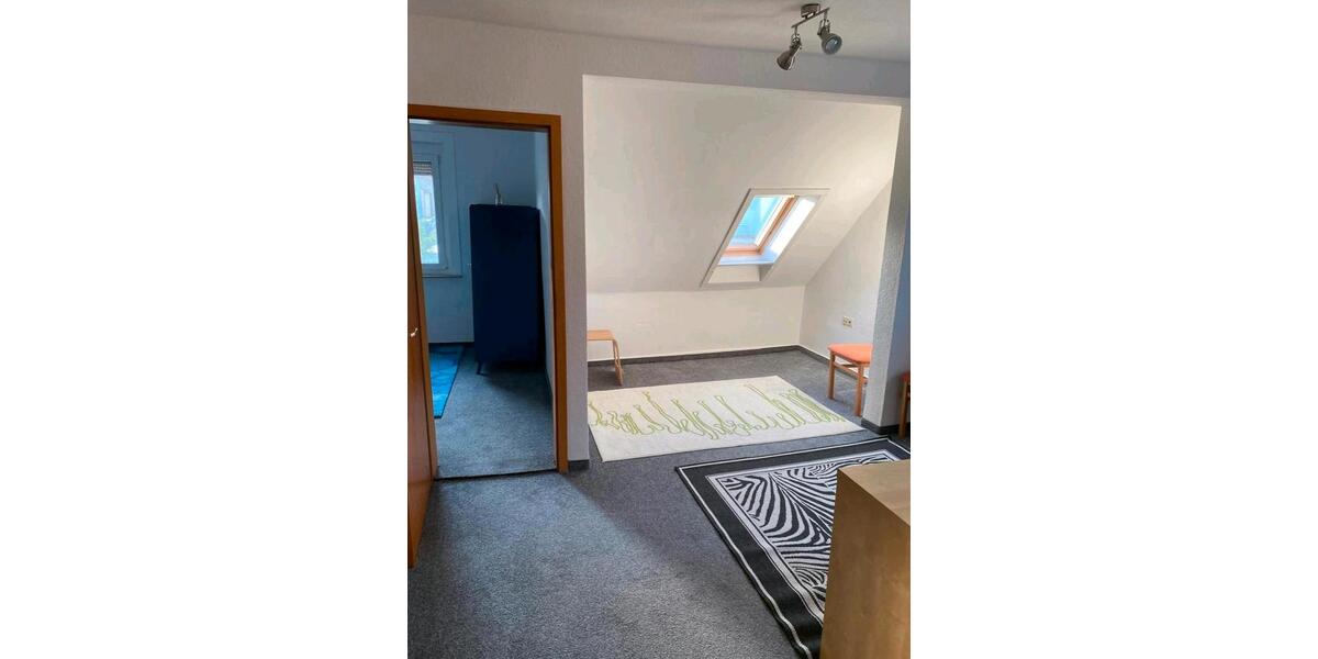 Dachgeschoßwohnung Heilbronn Frankenbach - 2 Zimmer, 35 m&sup2;, 425&euro; | Angebot:26640243