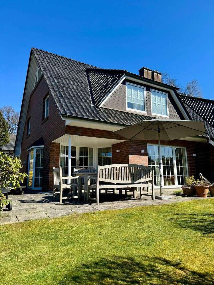 Haus zum Kaufen in Hoisdorf 639.000 € 167 m²