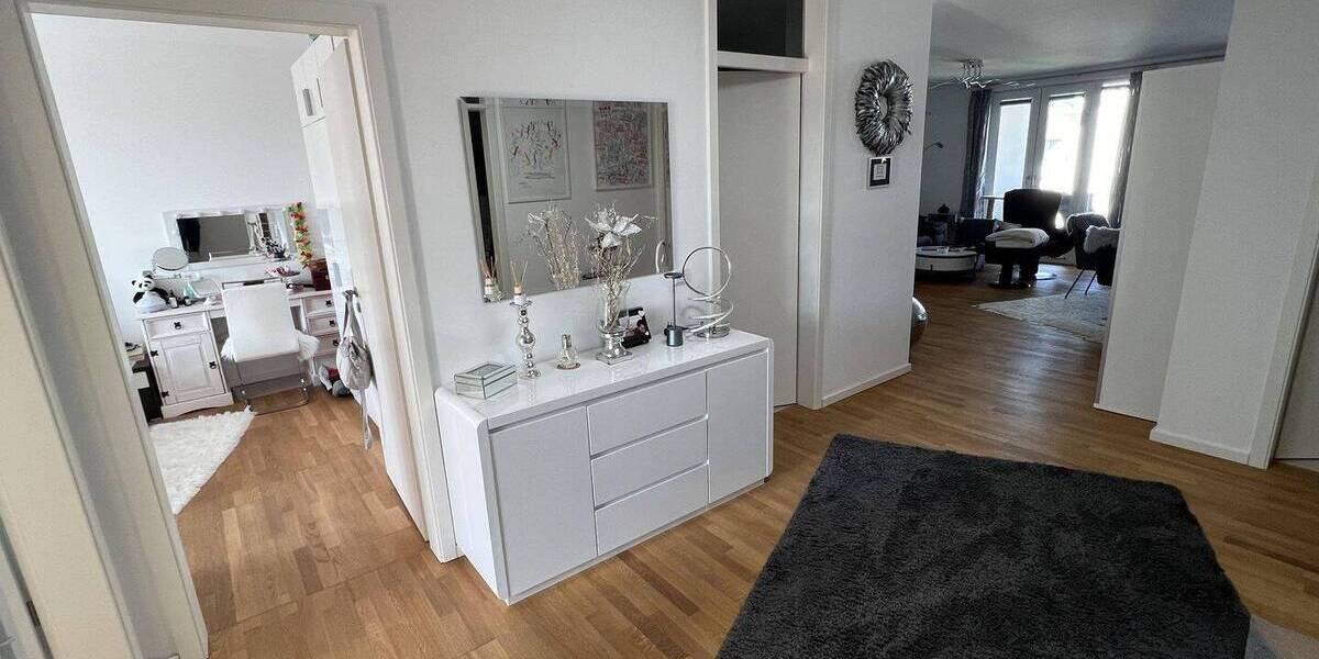 Etagenwohnung Kassel Mitte - 3 Zimmer, 108 m&sup2;, 1.500&euro; | Angebot:26346658